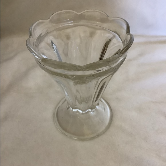 Vintage Jeannette Pressed Clear Glass Sundae Parfait Glass - Picture 3 of 8